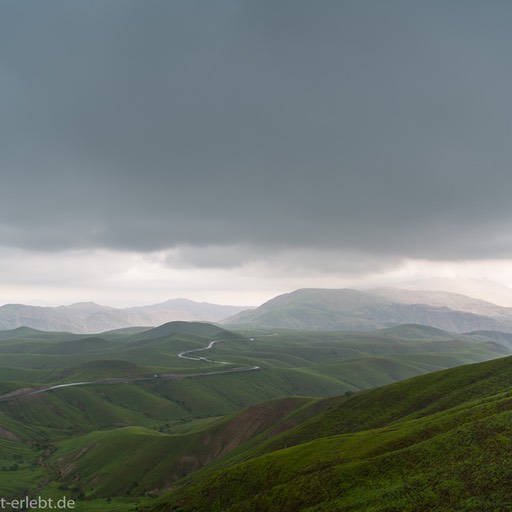 03__D854491_1720